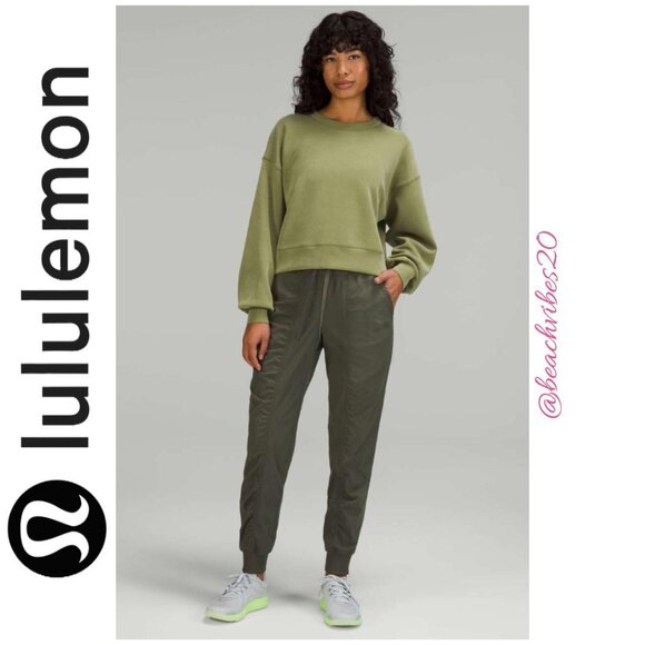 LULULEMON ATHLETICA Perfectly Oversized Cropped Crew *Softstreme PTP 25" LL-214 - Picture 1 of 13